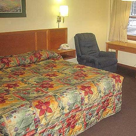 Budget Inn Oskaloosa Room photo